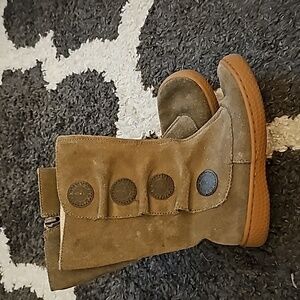 Livie & Luca sz 10 stone gray boots tan button side